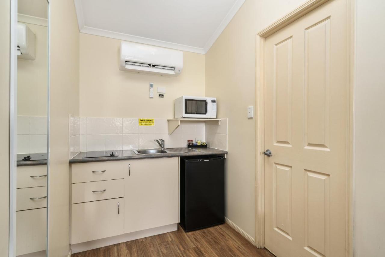 Caboolture Central Motor Inn, Sure Stay Collection By BW Dış mekan fotoğraf